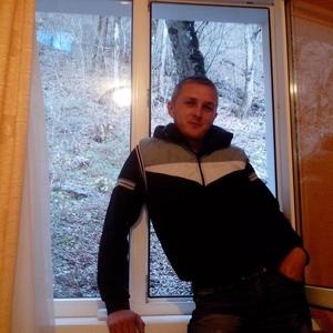 Парни в Волгодонске: Сергей, 35 - ищет девушку из Волгодонска
