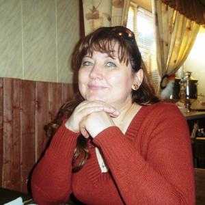 Девушки в Казани (Татарстан): Лилия, 61 - ищет парня из Казани (Татарстан)