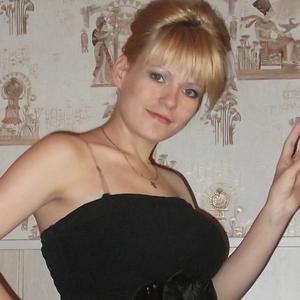 Девушки в Любим: Наталья, 34 - ищет парня из Любим