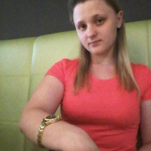 Девушки в Перми: Кристина, 33 - ищет парня из Перми