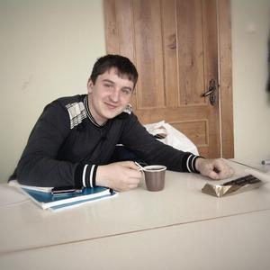 Парни в Твери: Василий, 30 - ищет девушку из Твери