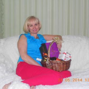 Девушки в Тольятти: Лариса, 57 - ищет парня из Тольятти
