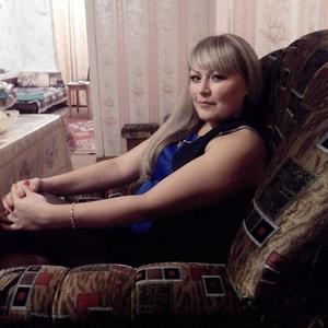 Девушки в Саратове: Евгения, 37 - ищет парня из Саратова