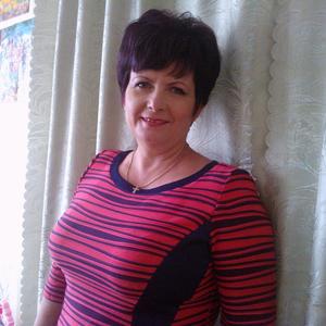 Девушки в Буденновске: Вера Сычинская, 57 - ищет парня из Буденновска