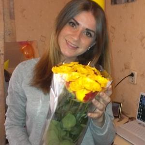 Девушки в Омске: Анна, 30 - ищет парня из Омска