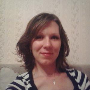 Девушки в Ижевске: Юлия, 35 - ищет парня из Ижевска