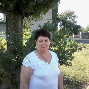 Девушки в Саратове: Лидия, 68 - ищет парня из Саратова