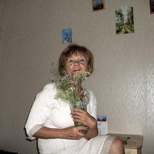 Девушки в Вологде: Lyubov, 77 - ищет парня из Вологды