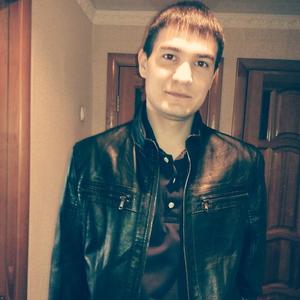 Динар, 32 года, Нижнекамск