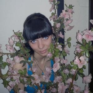 Девушки в Омске: Таня, 34 - ищет парня из Омска