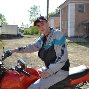 Парни в Карпинске: Илья, 28 - ищет девушку из Карпинска