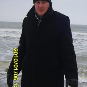 Denis, 40 лет, Калининград