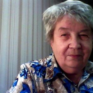 Девушки в Великий Новгороде: Людмила, 84 - ищет парня из Великий Новгорода
