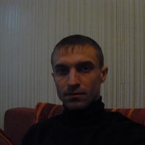 Александр, 35 лет, Саратов