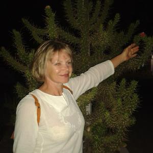 Ирина, 66 лет, Кисловодск