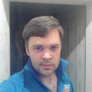Игорь, 31 год, Волхов