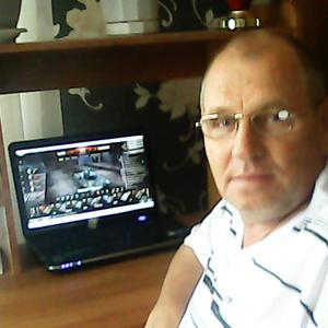 Парни в Новоалександровске: Василий, 70 - ищет девушку из Новоалександровска