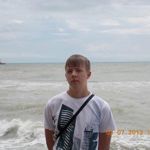 Виктор, 28 лет, Астрахань