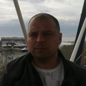 Парни в Владивостоке: Олег, 56 - ищет девушку из Владивостока