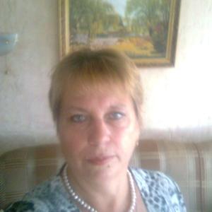 Девушки в Твери: Людмила, 62 - ищет парня из Твери