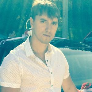 Парни в Новочебоксарске: Кирилл, 32 - ищет девушку из Новочебоксарска