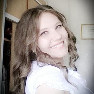 Девушки в Омске: Irina Afanasyeva, 28 - ищет парня из Омска