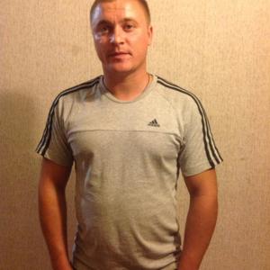 Парни в Устюжне: Артем, 39 - ищет девушку из Устюжны