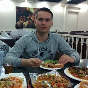 Илья, 27 лет, Уссурийск