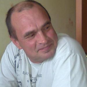 Виктор, 64 года, Хабаровск