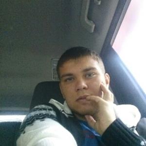 Парни в Невьянске: Александр, 28 - ищет девушку из Невьянска