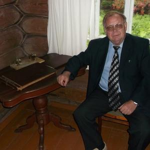 Валерий, 77 лет, Коряжма