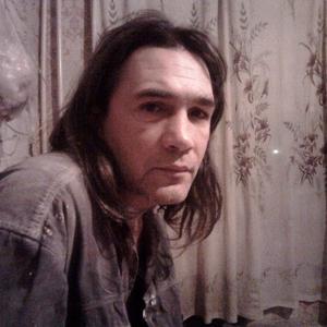 Виктор, 59 лет, Саратов