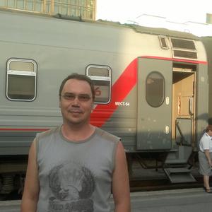 Олег, 53 года, Новобирюсинский