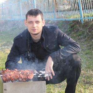 Anatolii, 37 лет, Салават