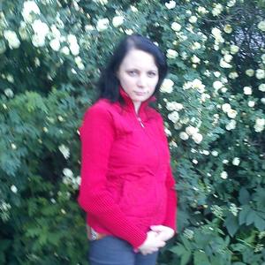 Девушки в Петрозаводске: Елена, 35 - ищет парня из Петрозаводска